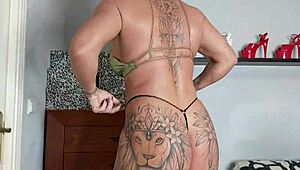 Mature Bodybuilder Performs Vicious Fucking