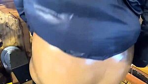 i love deepthroating in camel toe leggings and puffer jacket