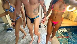 Legacy Mess απίστευτο threesome με 2 ασιάτισσες ασυνήθιστες shemales σε αυτό το γαμήσι Ice και Candy