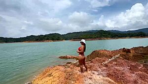 Pareja Tiene Sexo en la Cabaña de Vacaciones