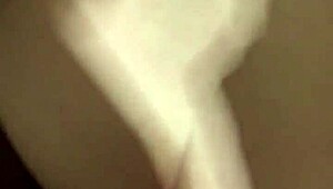 Meeting an older woman on Tinder for a casual chat