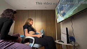 Teenagers say, We can't be alone without exploring our bodies