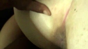 Meeting an older woman on Tinder for a casual chat