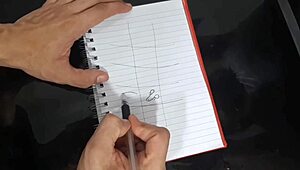 JUEGO DE ROLES CON MI HERMANASTRO PERVERTIDO TERMINA EN GRAN FOLLADA DE COÑO - PORNO EN RUSO