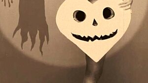 These vintage halloween items are amazing