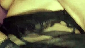 Пара делится домашним POV видео на публике на улице