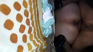 細身コロンビア美女が旦那を自宅で支配プレイ