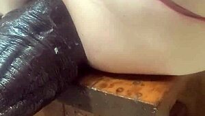 Huge Hankeys Dildos Pound Ass on Fucking Machine