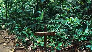 Alice kink removes her micro bikini at the public beach