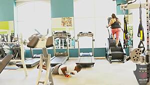 Rome major fucks her throat, chunky Sofia Rose loves BBC