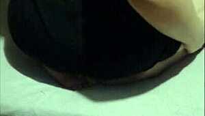 I, a young virgin, want to have sex for the first time during quarantine... but I'm nervous