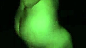 Geiles Treffen mit süßer Freundin im Dschungelwald