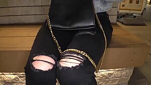 Nozomi Instagrammer beauty pool blowjob and squirting in love hotel