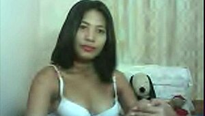 Horny Filipino MILF on Webcam Shows Her Desires