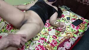 Pakistani hot aunty invites lover for ass fucking with hindi audio