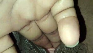 Gordagolosa776 enjoys intense squirting session with her partner