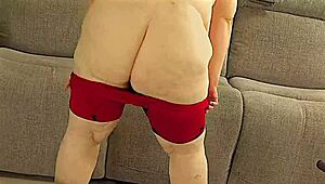 cum and watch me work out, showing off my big fat white butt in leggings