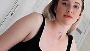 Stop Roblox, I Crave Sex—Fuck Your Stepmom While Dad's Away!