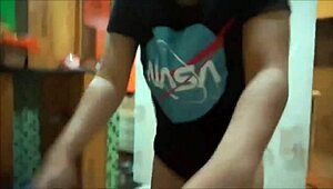 rafinha bastos caue moura e pc siqueira avaliando os videos pornos do bluezao no xvideos