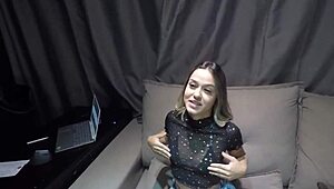 สาวซุปเปอร์ 18+ นมยักษ์ตูดโตสั่นคลอนเงี่ยนร่าน