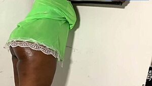 african housewife screams as her pussy gets creampied by huge black cock