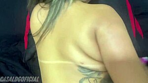 Peguei A Safada Brincando E Pedi Seu Cuzinho