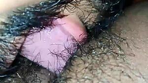 Gordagolosa776 enjoys intense squirting session with her partner