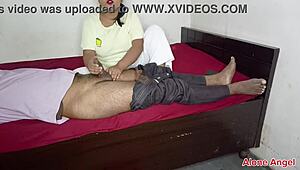 Adik tiri urut minyak pada kote selepas kongkek abang polos 😏