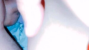 मेरी मिल्फ वाइफ झुकी हुई एनल सेक्स की मैक्रो शूटिंग