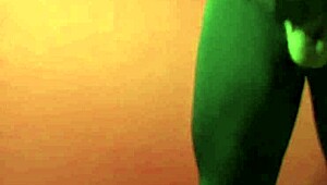 show de exibi��o movimentos de strip tease dan�a sedutora performance de sensualidade e provoca��o