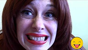 Hormos fetis királynő nyelvi játékkal