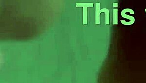 Sıkı ve minik 18+ kıllı kızıl saçlı sulanıyor