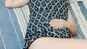 In this sensual homemade video, a beautiful babe with big natural tits and ass invites you to enjoy.