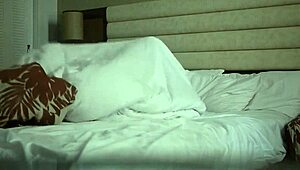 Chinese couple fucks passionately in hotel