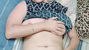 In this sensual homemade video, a beautiful babe with big natural tits and ass invites you to enjoy.