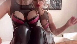 i'm your bitch, pay up for this latex domination dance 💸😈