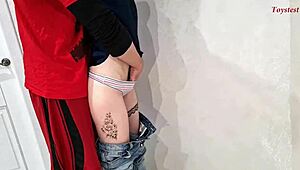 La oss knulle stesøster nå mens foreldrene er borte