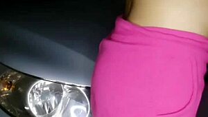 Amanda got horny, gave her pussy in garage