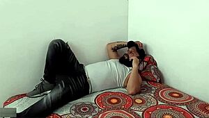 I asked for a girl service, but my friend's wife showed up, and I ended up fucking her pussy