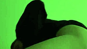 Stå opp og få meg av - sen kveldssex