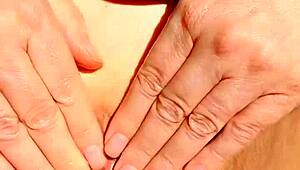 i'm maturemons sexy mature fingering and spreading my bald cunt. wet and shaved pussy.