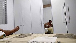 Amiga Da Esposa Veio Empréstimo Escova De Cabelo E Acabou Emprestando Meu Pau Ereto