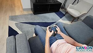 Wielki tyłek słodziutkiej Sunny Bunny z chłopakiem