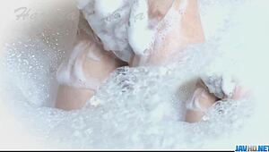 섹시 걸 하루카 오오사와 혼자 자위 중 - 어떻게 생각해?