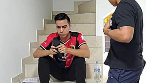 My best friends girlfriend sucks my cock 😏