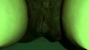 Gretala Scratches Herself On The Toilet