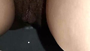 Gretala Scratches Herself On The Toilet