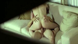 Pogledaj ovu emo curu 18+ kako jako jaše svog ljubavnika!