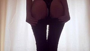 she bets she can dominate you to the ground