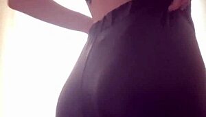 she bets she can dominate you to the ground